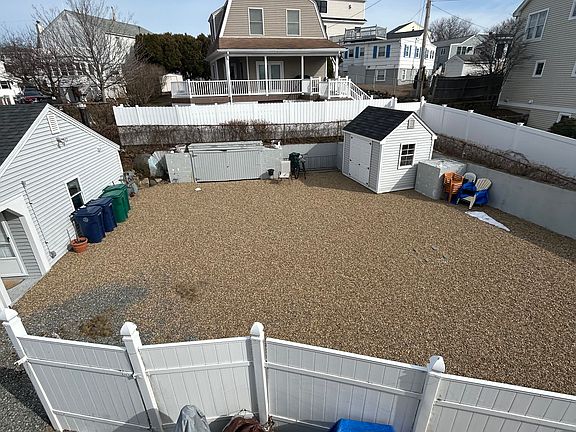 2nd image of 522 Ocean Blvd
