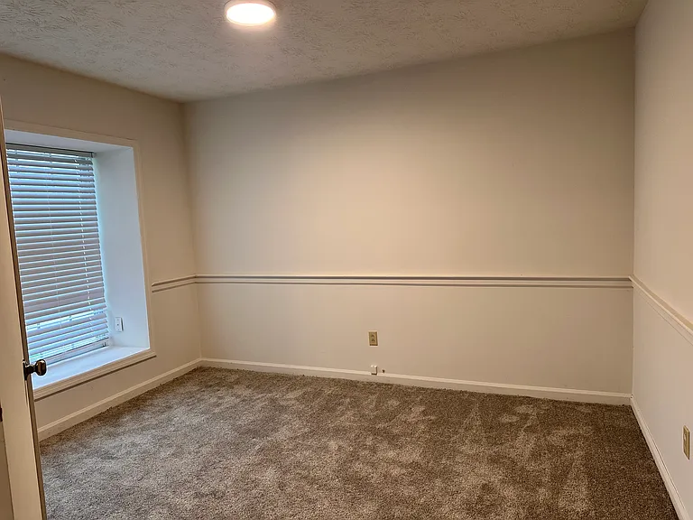 432 Lakebow Ct — Photo 8
