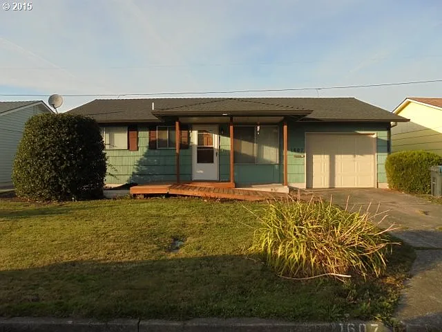 1607 Newport Way photo 1