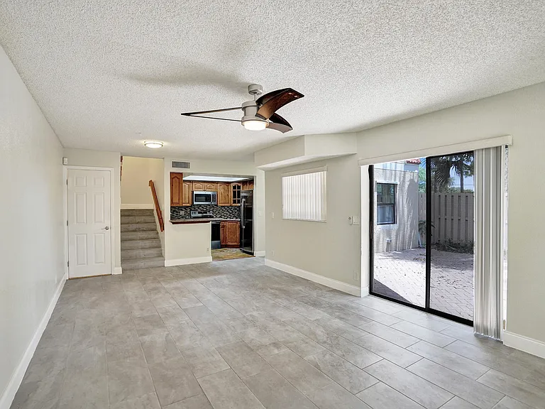 4260 Village Dr #D — Photo 12
