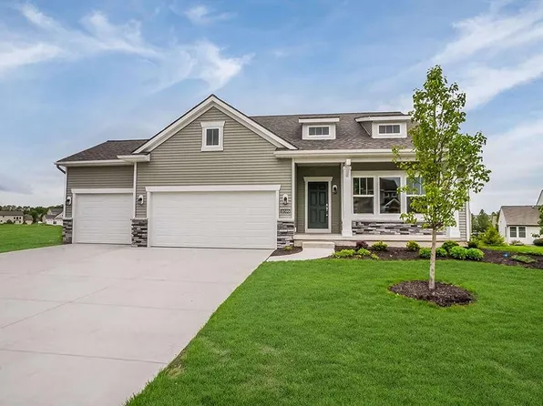 7997 Carlisle Crossings Blvd SW, Byron Center, MI 49315