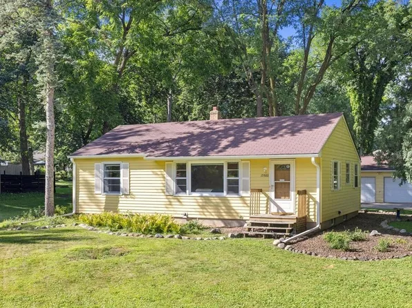 15500 McKenzie Blvd, Minnetonka, MN 55345