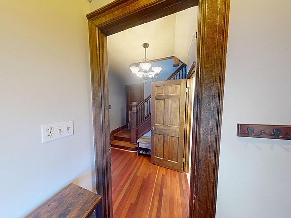 4th image of 1211 Cherry St