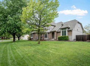 1308 N Fieldcrest Ct, Wichita, KS 67212