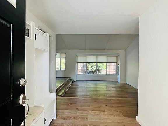 3rd image of 2819 Yarmouth Way