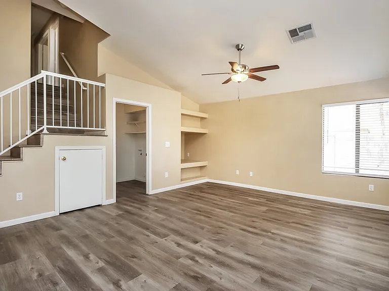 2024 E Appaloosa Rd — Photo 6