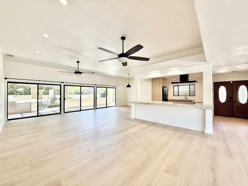 1st image of 42755 Santiago Pl