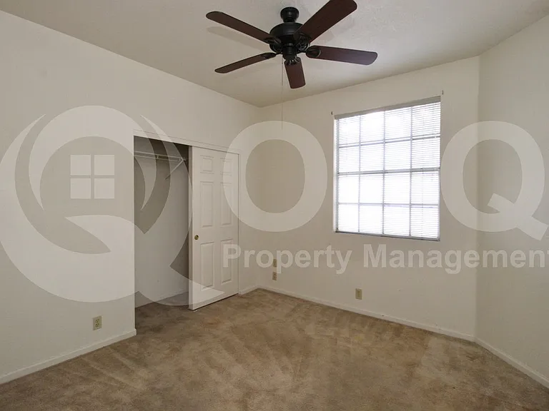 315 W Marconi Ave — Photo 16