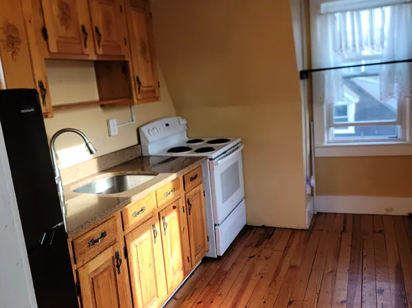 1523 Spruce St Floor 3, Easton, PA 18042