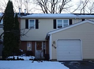 519 Monroe Rd, Bolingbrook, IL 60440