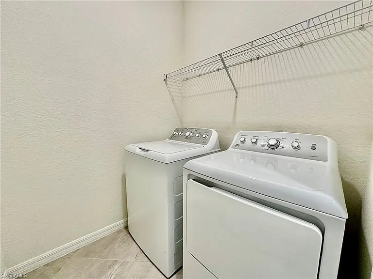 1823 Alameda Dr — Photo 25