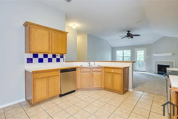 11808 Wispwillow Dr — Photo 7
