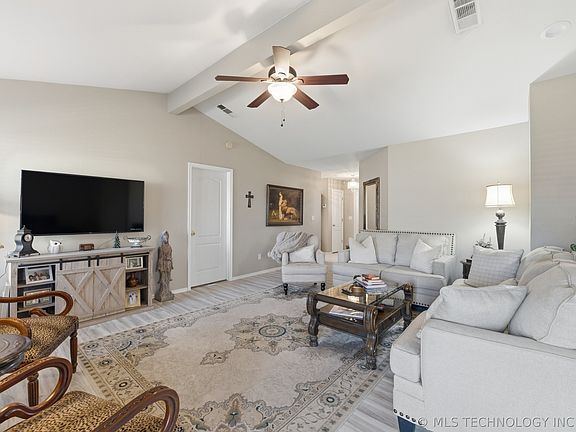 5th image of 8055 Quail Ridge Rd