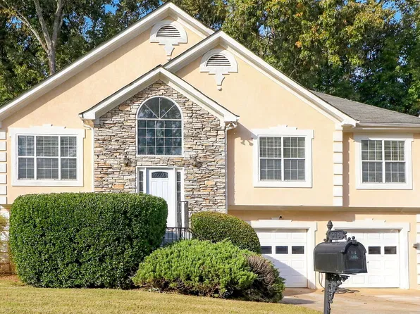 978 Peel Castle Ln, Austell, GA 30106