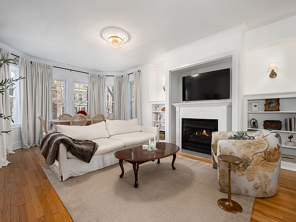 2nd image of 1145 W Lill Ave APT 1E