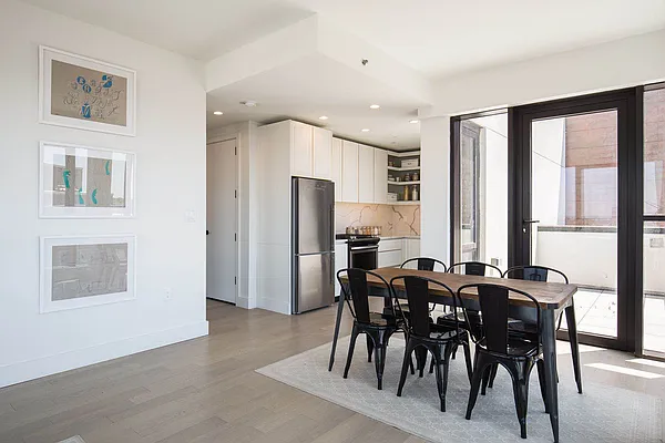 Rented by Tapiro Realty | media 6