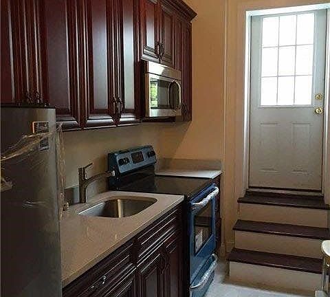 4th image of 2148 45th St #1