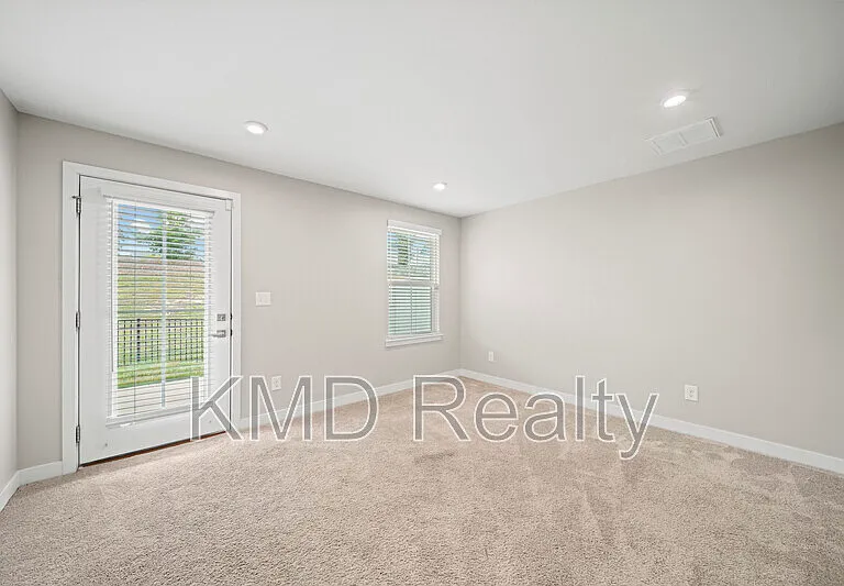 636 Crudent Rd — Photo 16