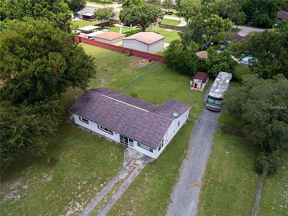 5th image of 152 Lakewood Dr