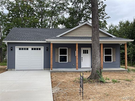 2nd image of 1305 Fox Run Lane