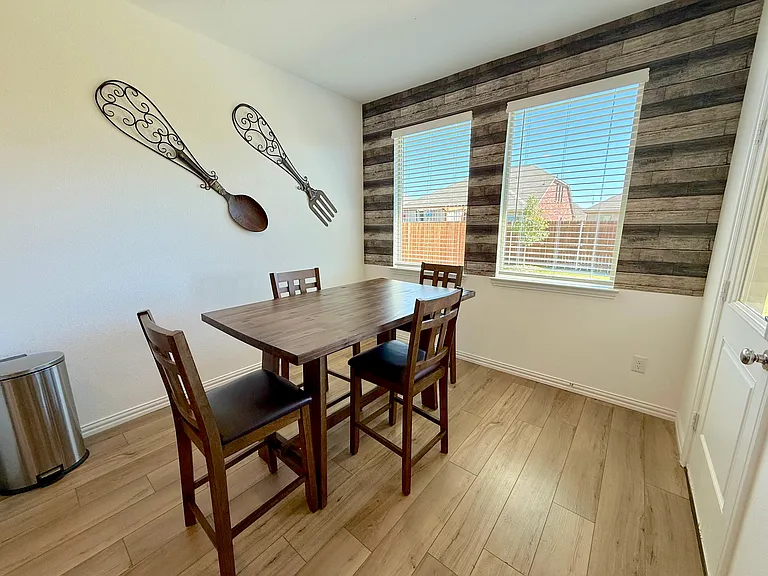 5119 Penrose Dr — Photo 11