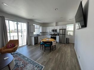 445 Lake St #201, Huntington Beach, CA 92648
