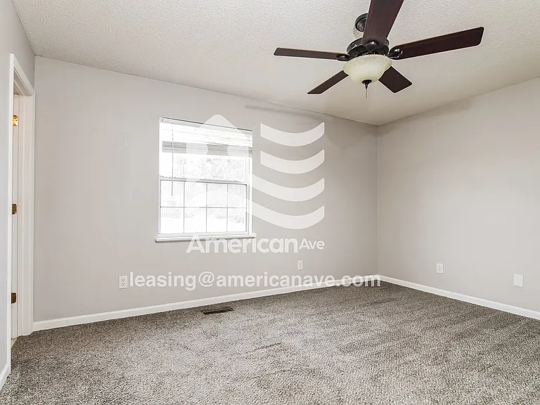 1460_008_main_bedroom_8.jpg