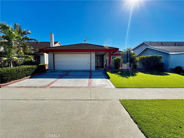 966 Ashbridge Ln, Harbor City, CA 90710
