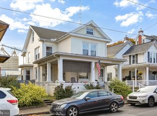11 W Stiegel St, Manheim, PA 17545