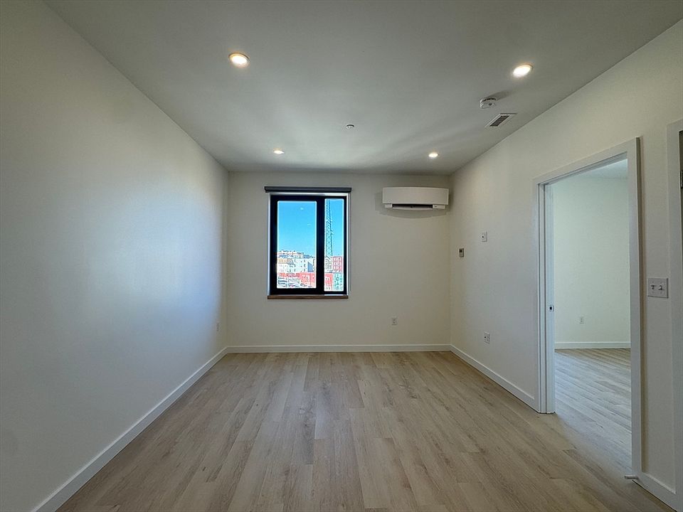 87 Oxford St Lynn MA Zillow