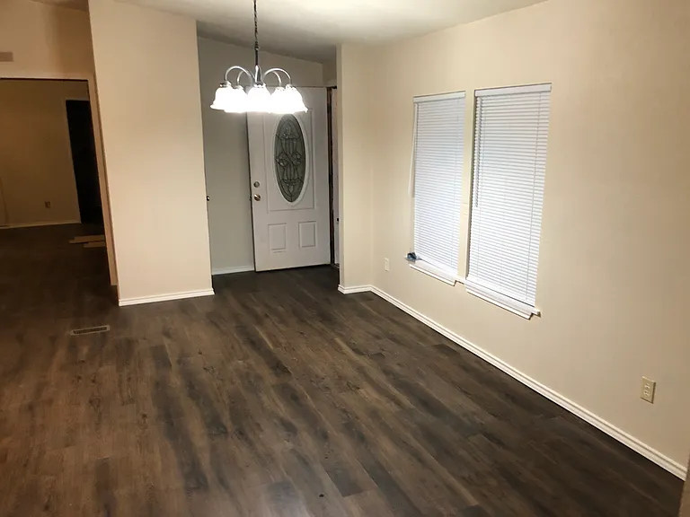 2409 E Paradise Ln — Photo 17