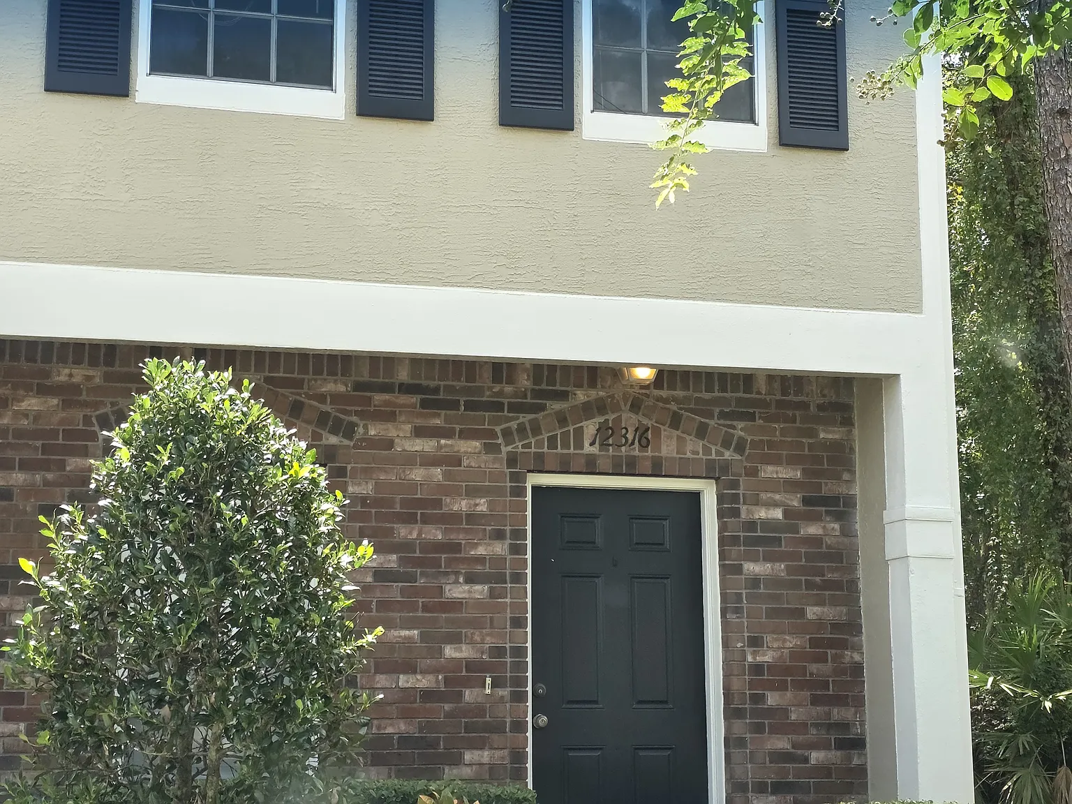 2 bed, 2.5 bath, 1184 sqft, $2,400 — Photo 1