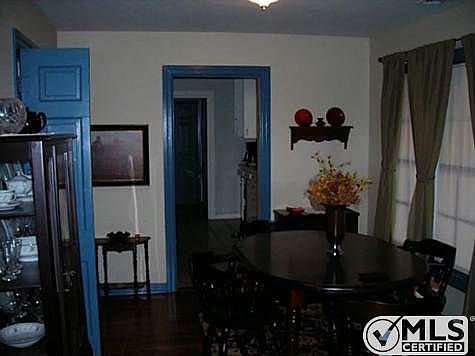 5th image of 4012 Acacia St