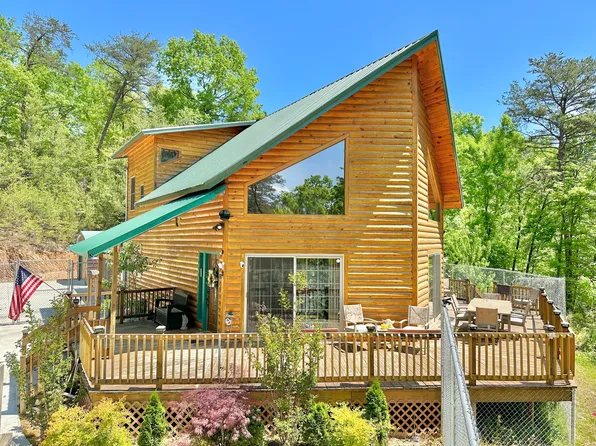 3315 Leonard Huskey Ln, Pigeon Forge, TN 37863