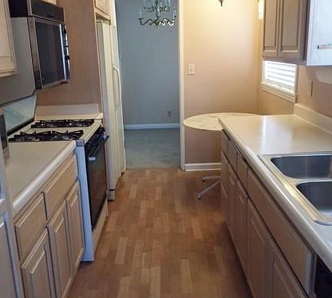 3rd image of 13434 Leibacher Ave
