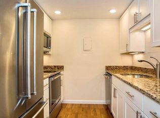 50 Broadlawn Park #100, Chestnut Hill, MA 02467