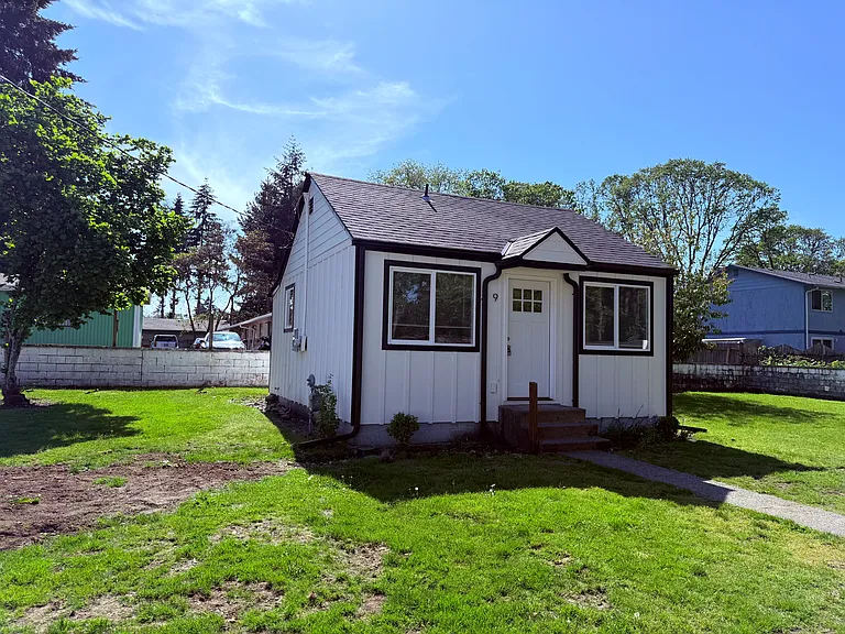 14402 Washington Ave SW #9 — Photo 10