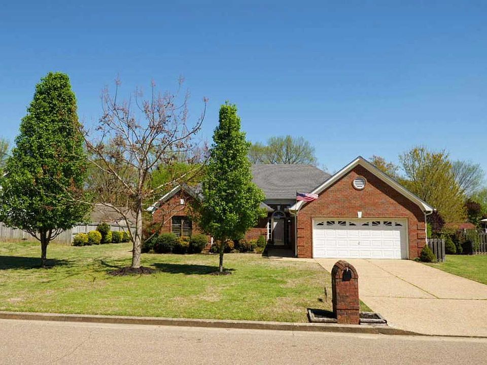 1st image of 178 S Gretna Green Dr