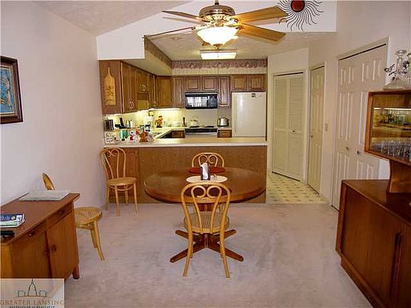 5th image of 1969 Searl Ct