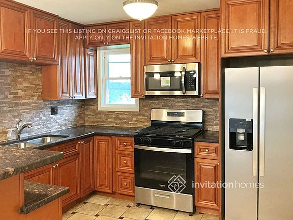 3rd image of 4331 Scott St