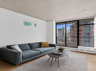 108 Cordova St W #1707, Vancouver, BC V6B 0G5