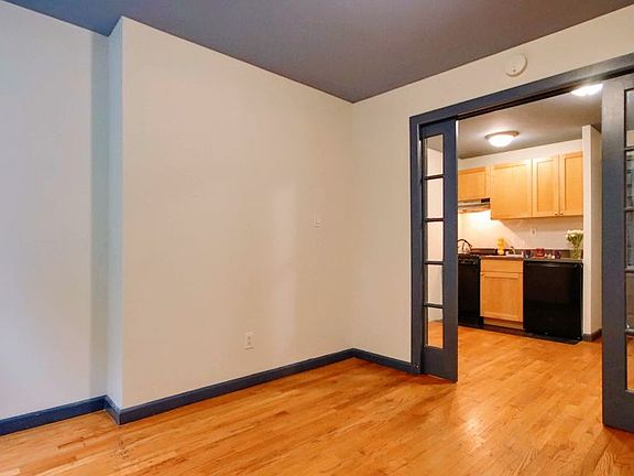 2nd image of 518 E 5th St
