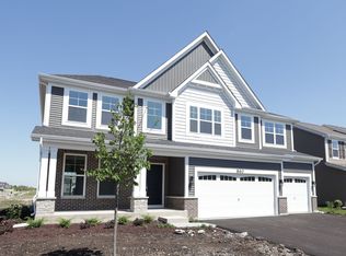 860 Preston Ln, Oswego, IL 60543