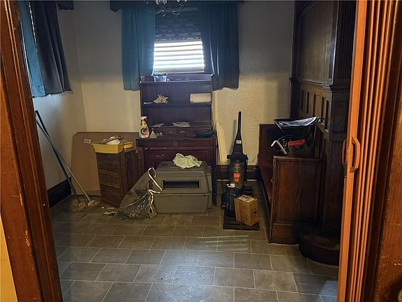 3rd image of 3041 Park Ave