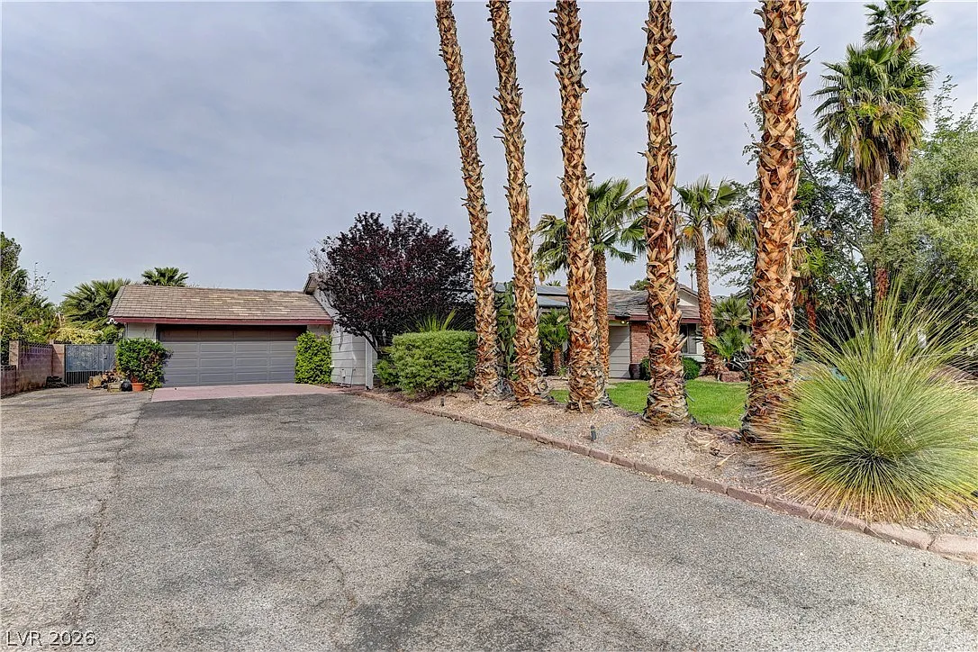 3 bed, 2.0 bath, 2106 sqft, $3,575 — Photo 4