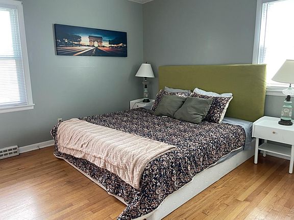 3rd image of 2408 Northumberland Ave