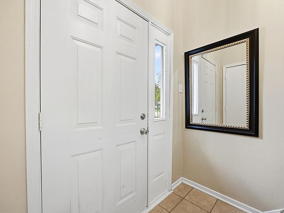 5th image of 630 Appletree Ln