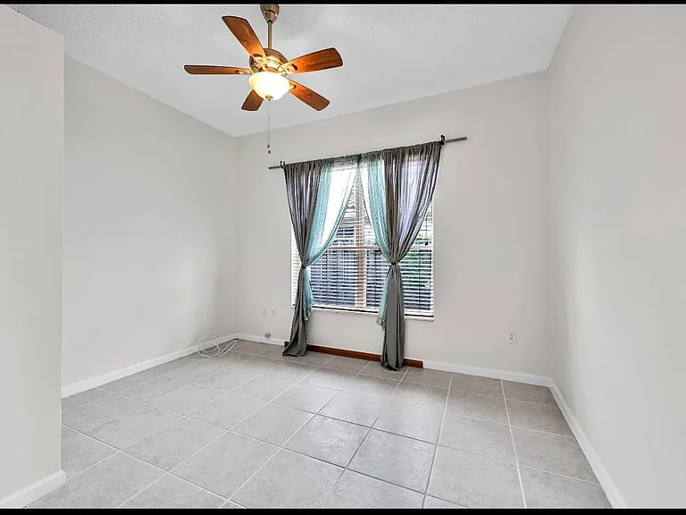 13761 N Garden Cove Cir — Photo 7