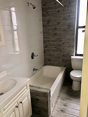 2nd image of 1032 E 36th St #4L