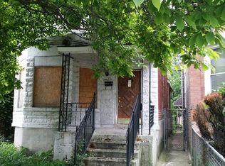 9012 S Dauphin Ave, Chicago, IL 60619